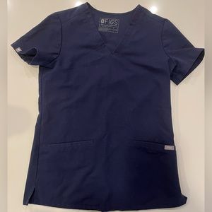 FIGS Casma Three Pocket Scrub Top